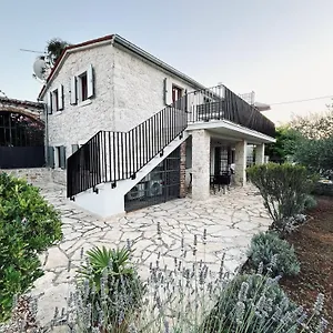 Koronsovac House With 4 Poreč